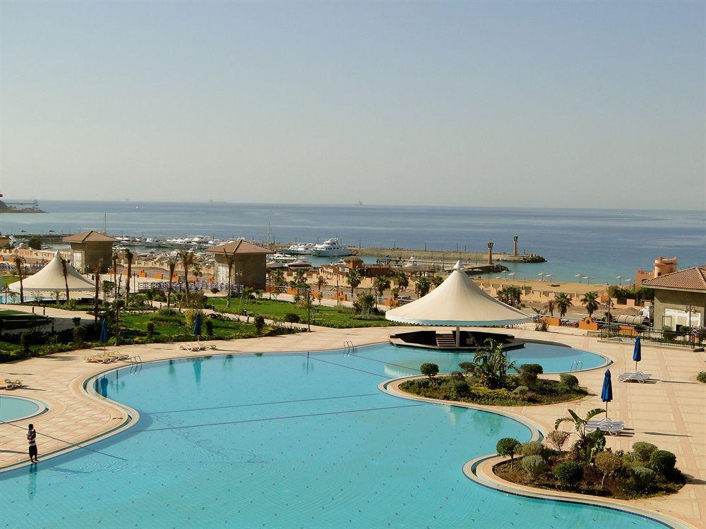 Porto Sokhna Pyramids Apartments Powered By Amer-Group Family Only アインソフナ エクステリア 写真