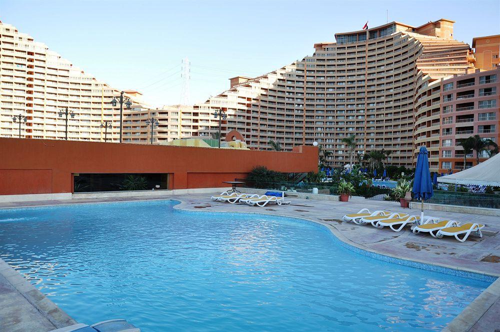 Porto Sokhna Pyramids Apartments Powered By Amer-Group Family Only アインソフナ エクステリア 写真