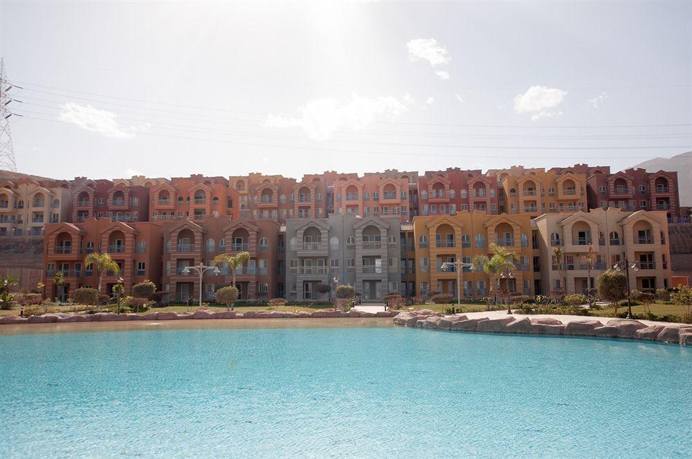 Porto Sokhna Pyramids Apartments Powered By Amer-Group Family Only アインソフナ エクステリア 写真