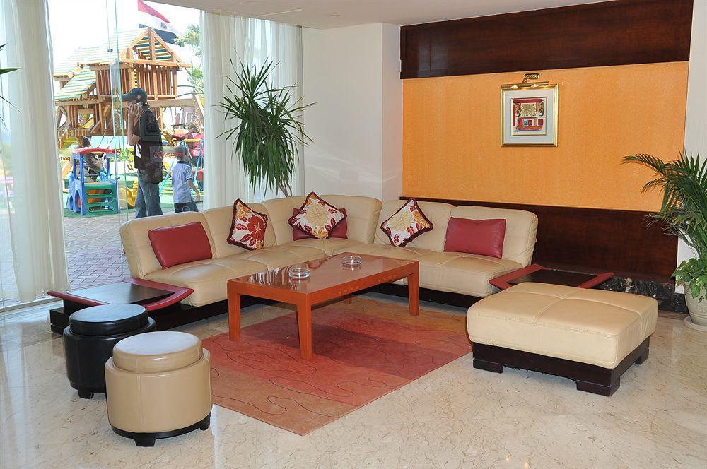 Porto Sokhna Pyramids Apartments Powered By Amer-Group Family Only アインソフナ エクステリア 写真