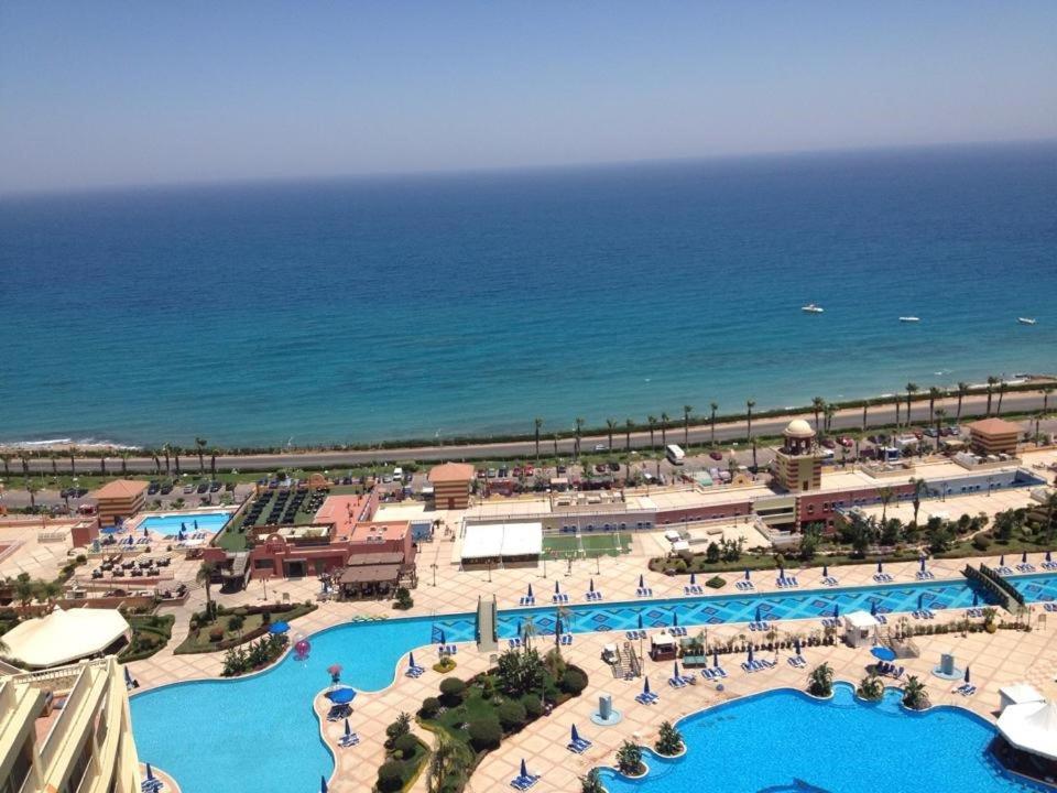 Porto Sokhna Pyramids Apartments Powered By Amer-Group Family Only アインソフナ エクステリア 写真