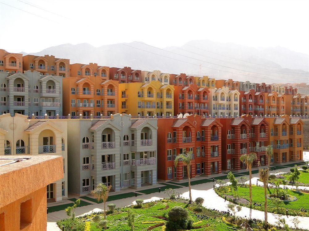 Porto Sokhna Pyramids Apartments Powered By Amer-Group Family Only アインソフナ エクステリア 写真