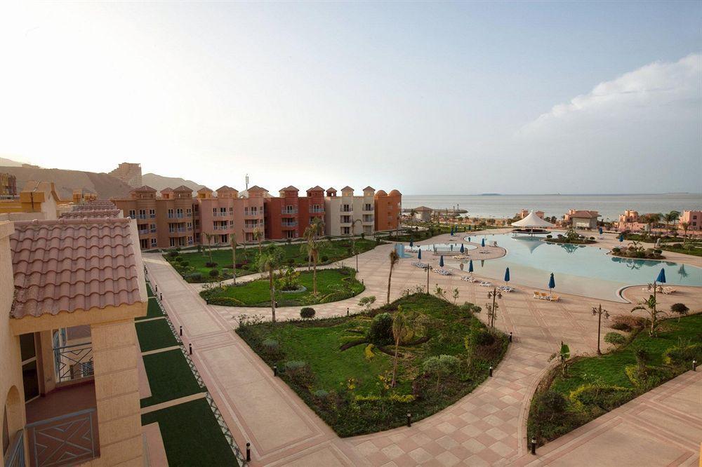 Porto Sokhna Pyramids Apartments Powered By Amer-Group Family Only アインソフナ エクステリア 写真
