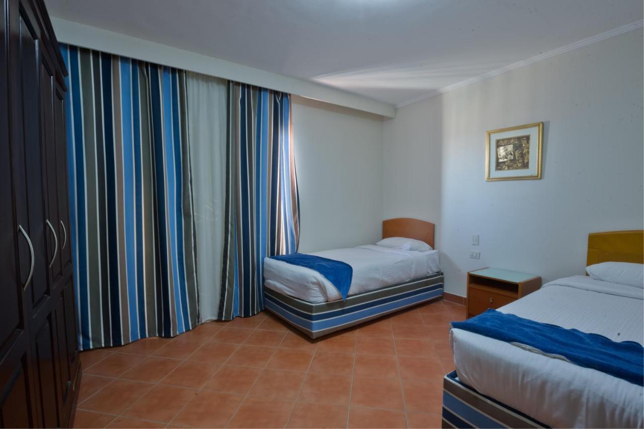 Porto Sokhna Pyramids Apartments Powered By Amer-Group Family Only アインソフナ エクステリア 写真